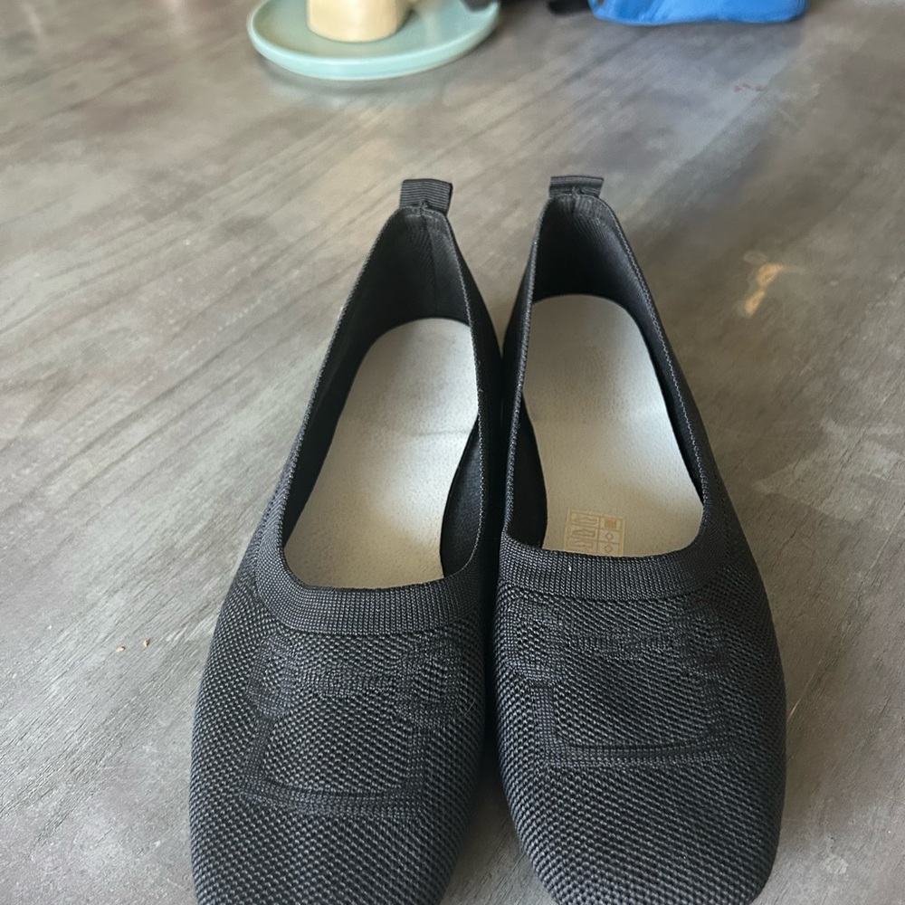 Black Women's Slip-On flats